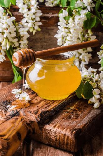 A méz és az egészség: a természetes édesítő egészségügyi előnyei